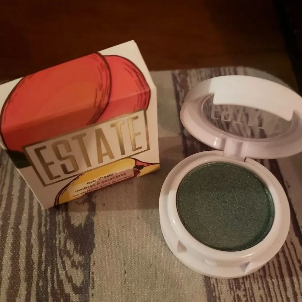 NEW! ESTATE COSMETICS Eyeshadow *Schmoney* Green